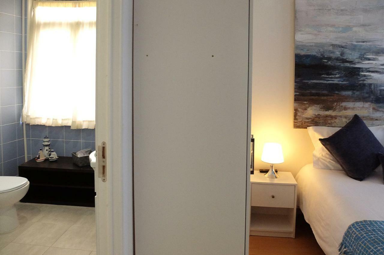 Family House Hostel Авиеро Екстериор снимка