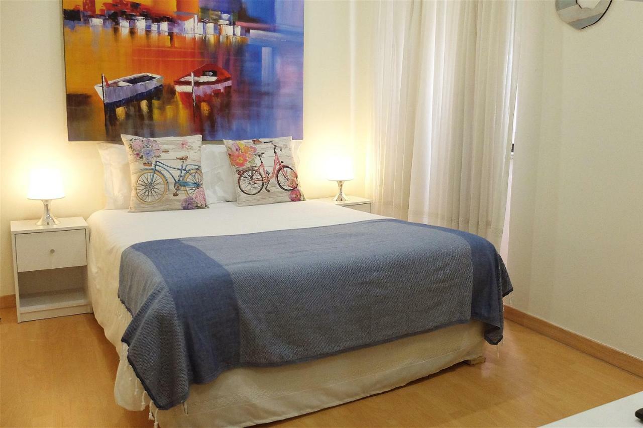Family House Hostel Авиеро Екстериор снимка