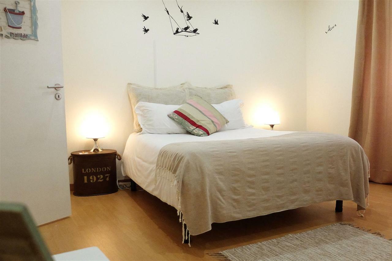 Family House Hostel Авиеро Екстериор снимка