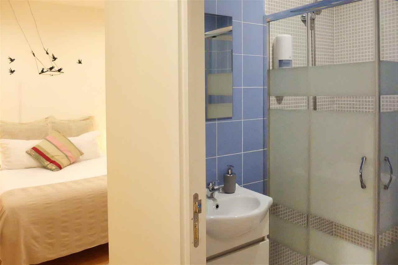 Family House Hostel Авиеро Екстериор снимка